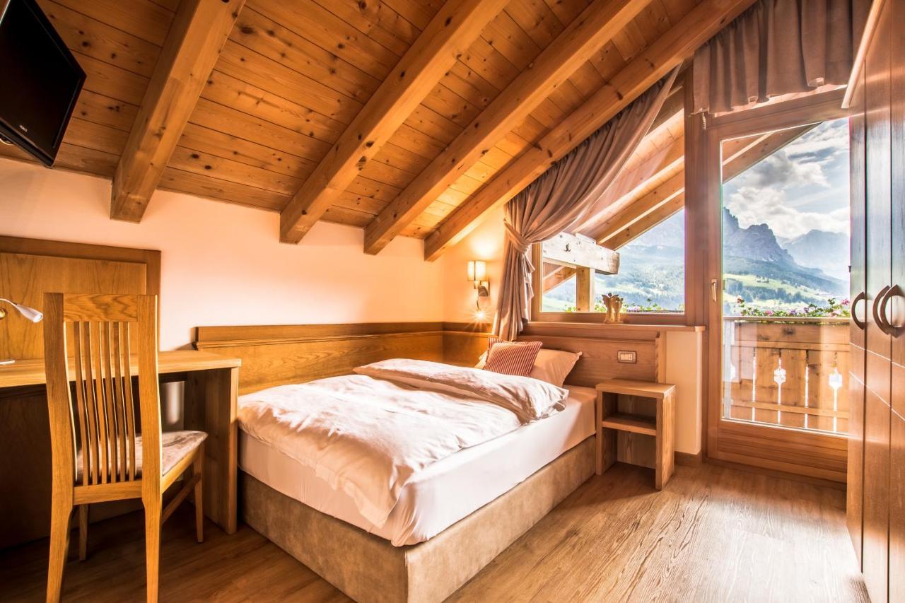 Ciasa Montanara Hotell La Villa  Eksteriør bilde