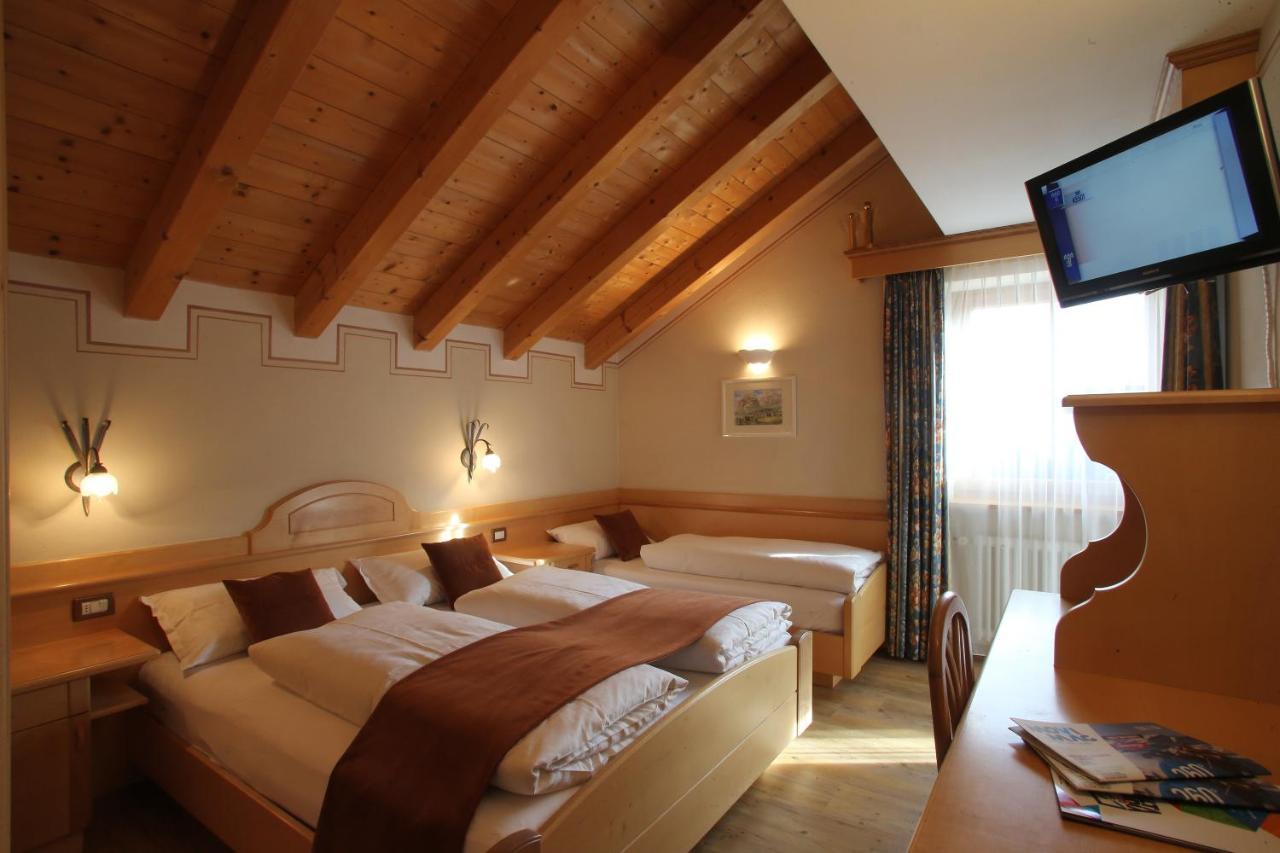 Ciasa Montanara Hotell La Villa  Eksteriør bilde