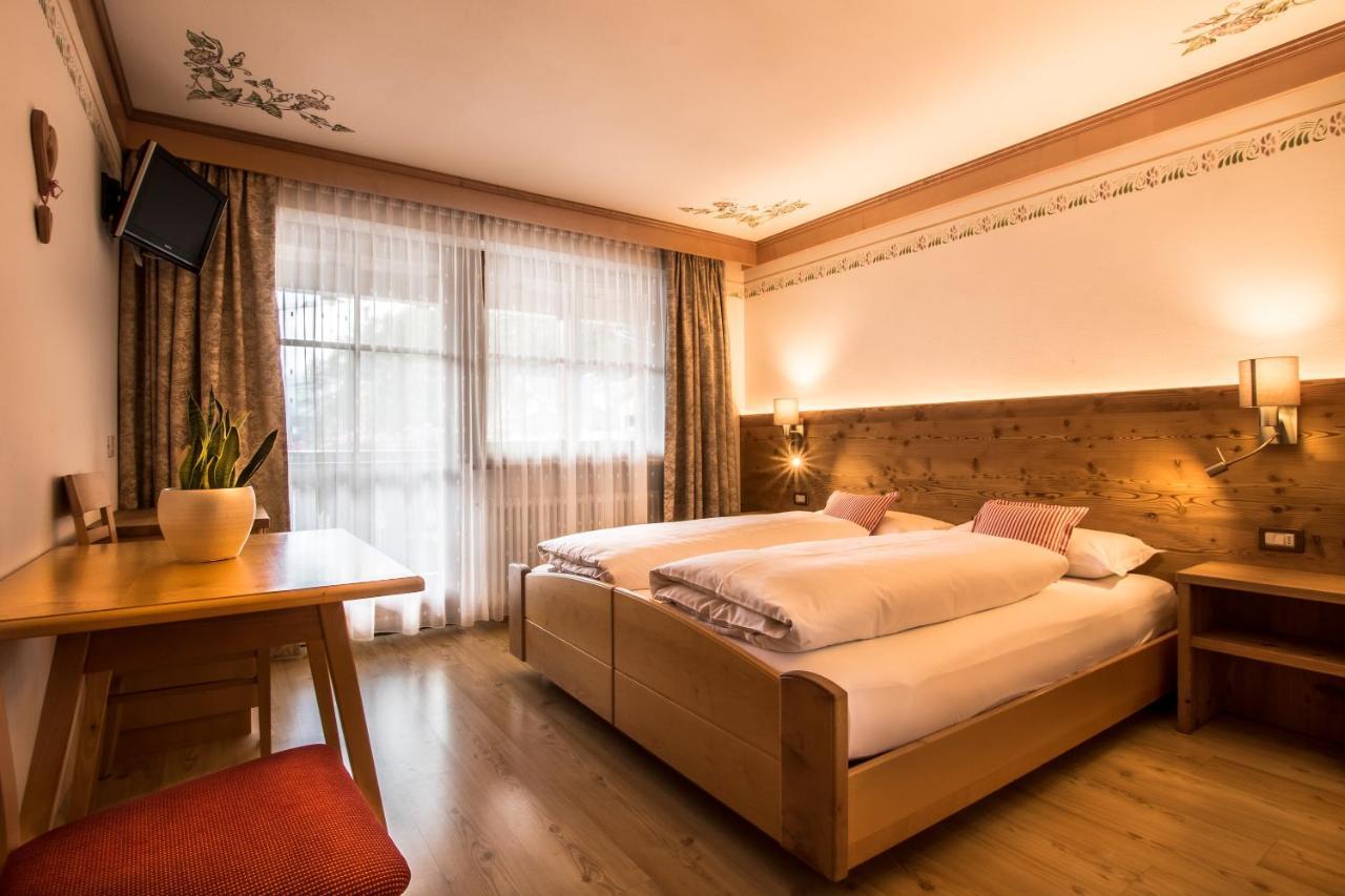 Ciasa Montanara Hotell La Villa  Eksteriør bilde